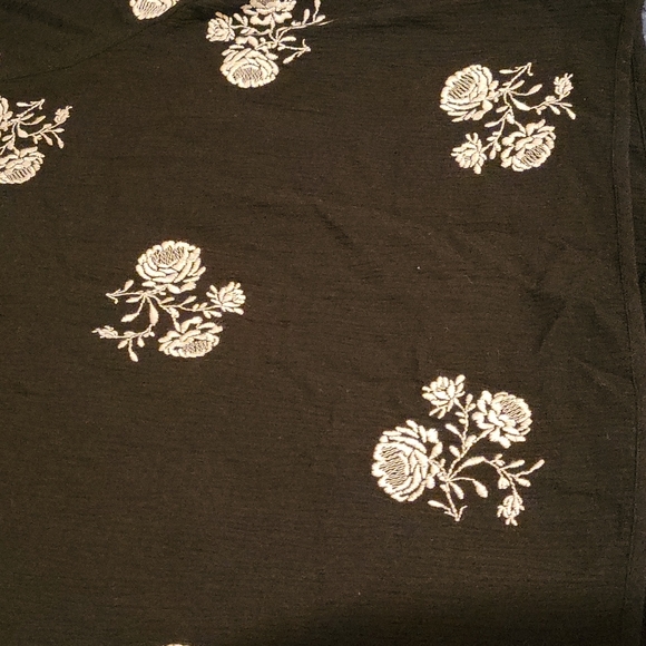 NWOT FOREVER 21 BLOUSE - Picture 11 of 17